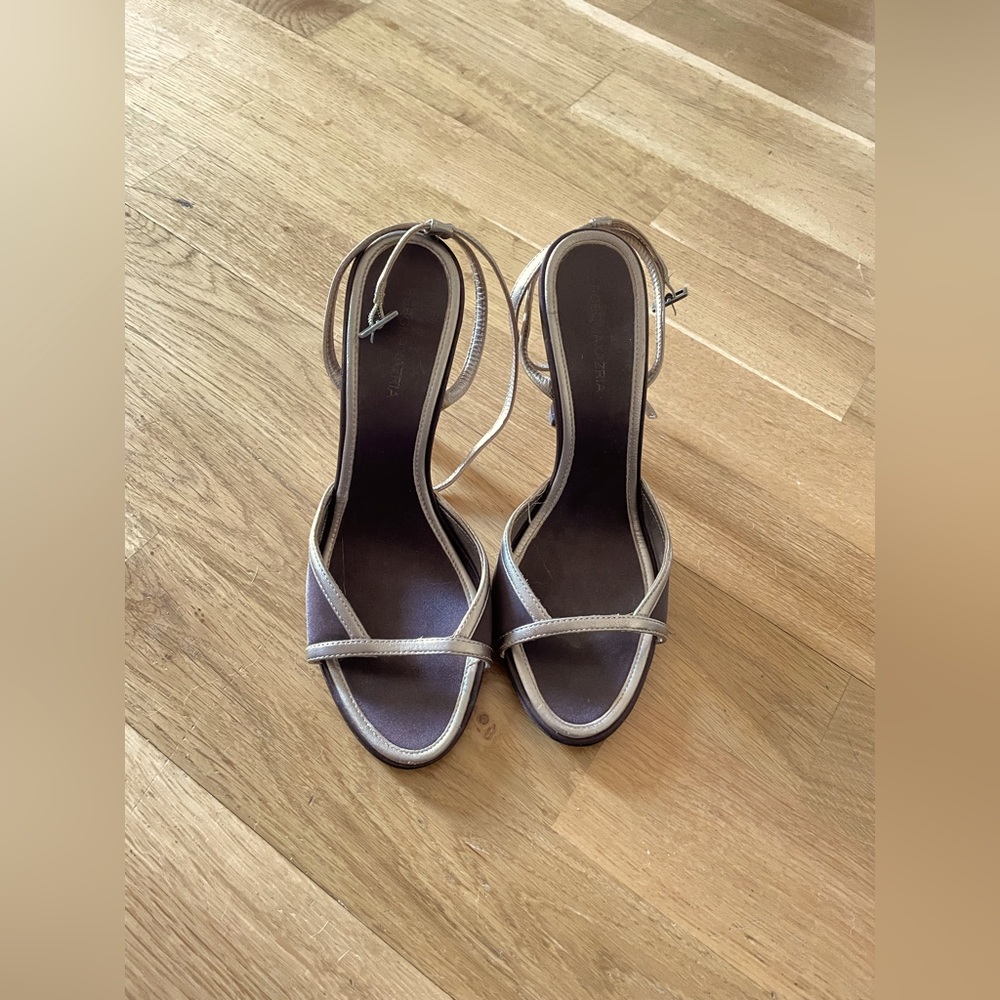 Bcbgmaxazria sandals heels